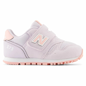 <ul><br><li>New Balance tenisice,</li><br><li>lagane i udobne,</li><br><li>kopcanje: cicak traka,</li><br><li>gornjište/vanjska strana: sintetika/koža,</li><br><li>iznutra: tekstil,</li><br><li>uložak: sintetika,</li><br><li>potplat: sintetika.</li><br></ul>