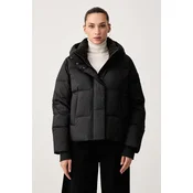 Tommy Hilfiger puhovka ženska