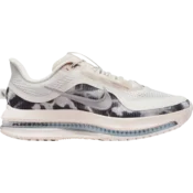 Nike Tekaški copati Pegasus Premium