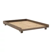 Rjava zakonska postelja iz masivnega bora z letvenim dnom 140x200 cm Social – Karup Design