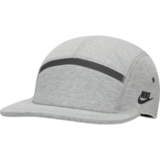 Kapa s šiltom Nike Fly Tech Fleece