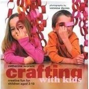 Rayher. KNJIGA CRAFTING WITH KIDS