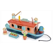 Drevená loďka Little Otter Canal Boat Tender Leaf Toys s 3 figúrkami vydier a 14 doplnkami od 3 rokov TL8389
