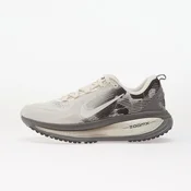 Nike Tekaški copati Vomero 18 SE