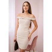 Shoulder dress with frills beige