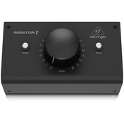 Behringer Monitor1