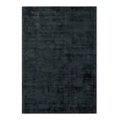 Črna ročno tkana viskozna preproga 120x180 cm Noemi – Vikosa
