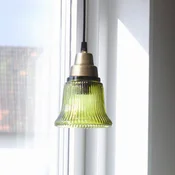 PR Home viseča svetilka Emmi, zelena/medenina, steklo, vtič, E27 - Dnevna soba/jedilnica - Vintage - zelena, medenina