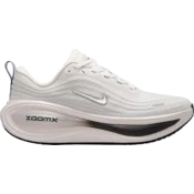 Nike Tekaški copati Vomero Plus