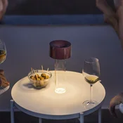 Foscarini LED namizna svetilka Fleur na baterije, bordo rdeča - Dnevna soba/jedilnica - Sodobni - rdeča, prosojna - Steklo