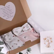 Darilni paket za dojenčka z rožicami hlače, bodi na preklop in trak
