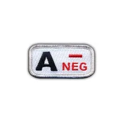 shumee Našitek krvne skupine A negativna bela/rdeča - magnetna podlaga - vezen našitek/značka/emblem