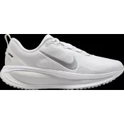 Tekaški copati Nike Vomero 18