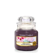 Yankee Candle Aromatska sveča Classic mala Berry Mochi 104 g
