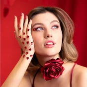 PartyPal Nalepke za Valentinovo z rdečimi rubini in srčki, 30 kosov.