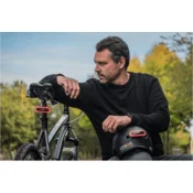 COSMO Conected pametna luč Cosmo Ride za kolo, skiro - Smart Light, GPS, SOS, Aplikacija