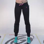 Ženska trenerka fit