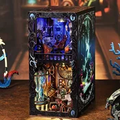 Miniaturna hišica Book Nook - soba z eksotičnimi živalmi*