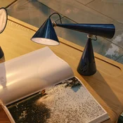 Tom Dixon LED namizna svetilka Pose Task Light, indigo, 41 cm - Dnevna soba/jedilnica - Dizajn - Plastika