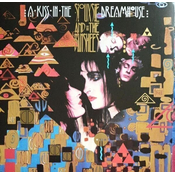 Siouxsie & The Banshees - Kiss In The Dreamhouse