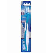 Oral-B CrossAction cetkica za zube