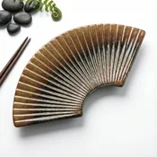 KERAMIČNI KROŽNIK Z VENTILATORJEM 27 CM ZA SERVIRANJE SUŠIJA, SIRA, SLADIC