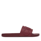 Natikači Calvin Klein Nemo - Contoured Emblem Logo Sliders HM0HM02113 Bordo rdeča