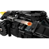 LEGO® DC: Batmanov Tumbler proti Two Faceu in Jokerju (76303)