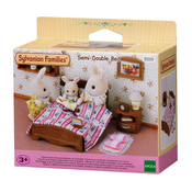 Sylvanian Families Pohištvo - zakonska postelja z nočno omarico