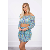 Set with mint flowers