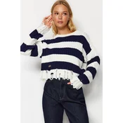 Trendyol Ecru Crop Wide Fit Knitwear Sweater