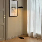 Dyberg Larsen Stojna svetilka Arch, črna/medenina, 143 cm - Dnevna soba/jedilnica - Vintage - črna, medenina - Kovina