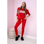 Set with red Queen print