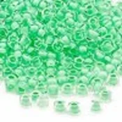 Kašaste perle (seed beads) 4 mm providna boja unutra zelena