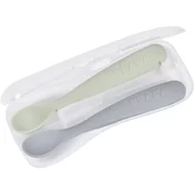 Prvé tréningové lyžičky First Age Silicone Spoons Nature Duo Beaba zo silikónu na samostatné jedenie v praktickom obale 2 kusy zeleno-modré od 4 mes BE913600