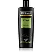 TRESemmé Flawless Waves vlažilni šampon za valovite in kodraste lase 400 ml
