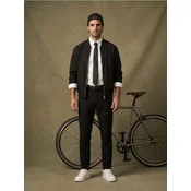 Sinsay - Slim-fit chino pantalone sa dodatkom viskoze - crno