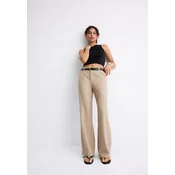 Stradivarius Lepršave Ravne Elegantne Hlace S Remenom Brown 36