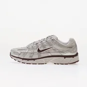 Sneakers Nike P-6000 Vast Grey/ Burgundy Crush-Metallic Silver EUR 43