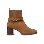 Škornji Geox D Walk Pleasure 55 D46XBA 00022 C6372 Rjava