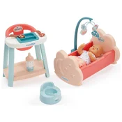 Opatrovatelská sprava s 30 cm bábikou Nursery Écoiffier jedálenska stolica s postielkou i nocnikom, 8 dodataka od 18 mj