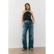 Stradivarius Top S Americkim Izrezom I Vezom Black M