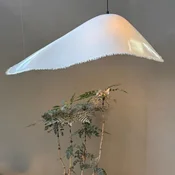 Karmanovo viseče svetilo Moby Dick, dolžina 150 cm, steklena vlakna, bela barva - Dnevna soba/jedilnica - Dizajn - Plastika