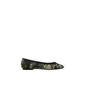 Bershka Balerinke zelena / kaki / svetlo zelena