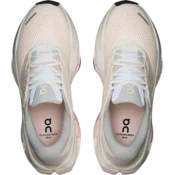 On Cloudrunner 3 Max