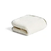 Bela/zelena frotirna bombažna brisača 30x50 cm Sedora – Kave Home