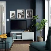 BESTA TV stalaža s vratima, bela Selsviken/Stubbarp/svetlosiva-plava, 120x42x48 cm