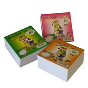 Blok 9x9x4,5 cm, lepljen v beli barvi