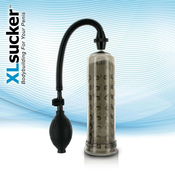 XLSUCKER - črpalka za moč in penis (črna)