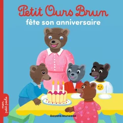 Petit ours brun fete son anniversaire